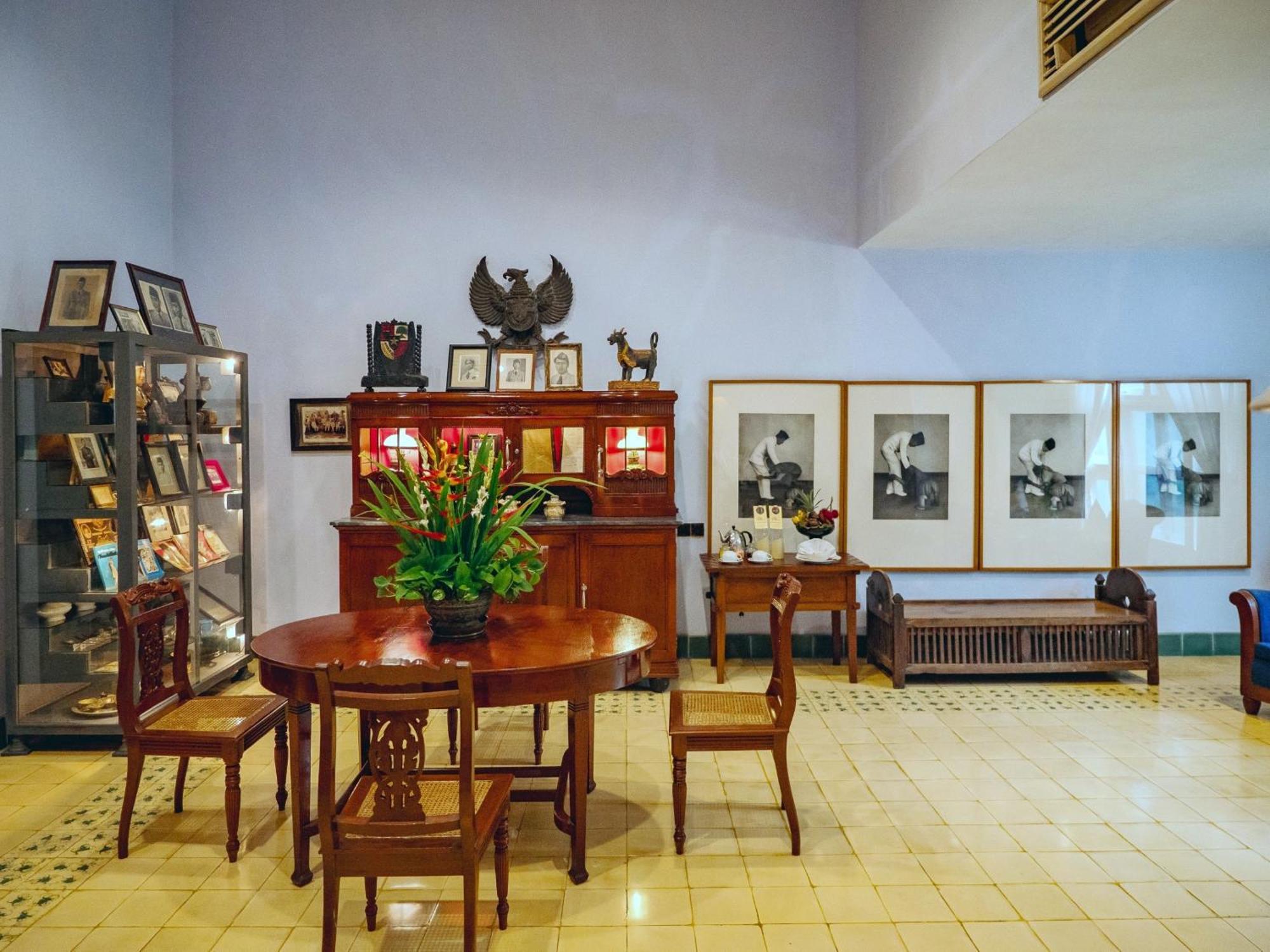 Hotel Tugu Blitar Εξωτερικό φωτογραφία