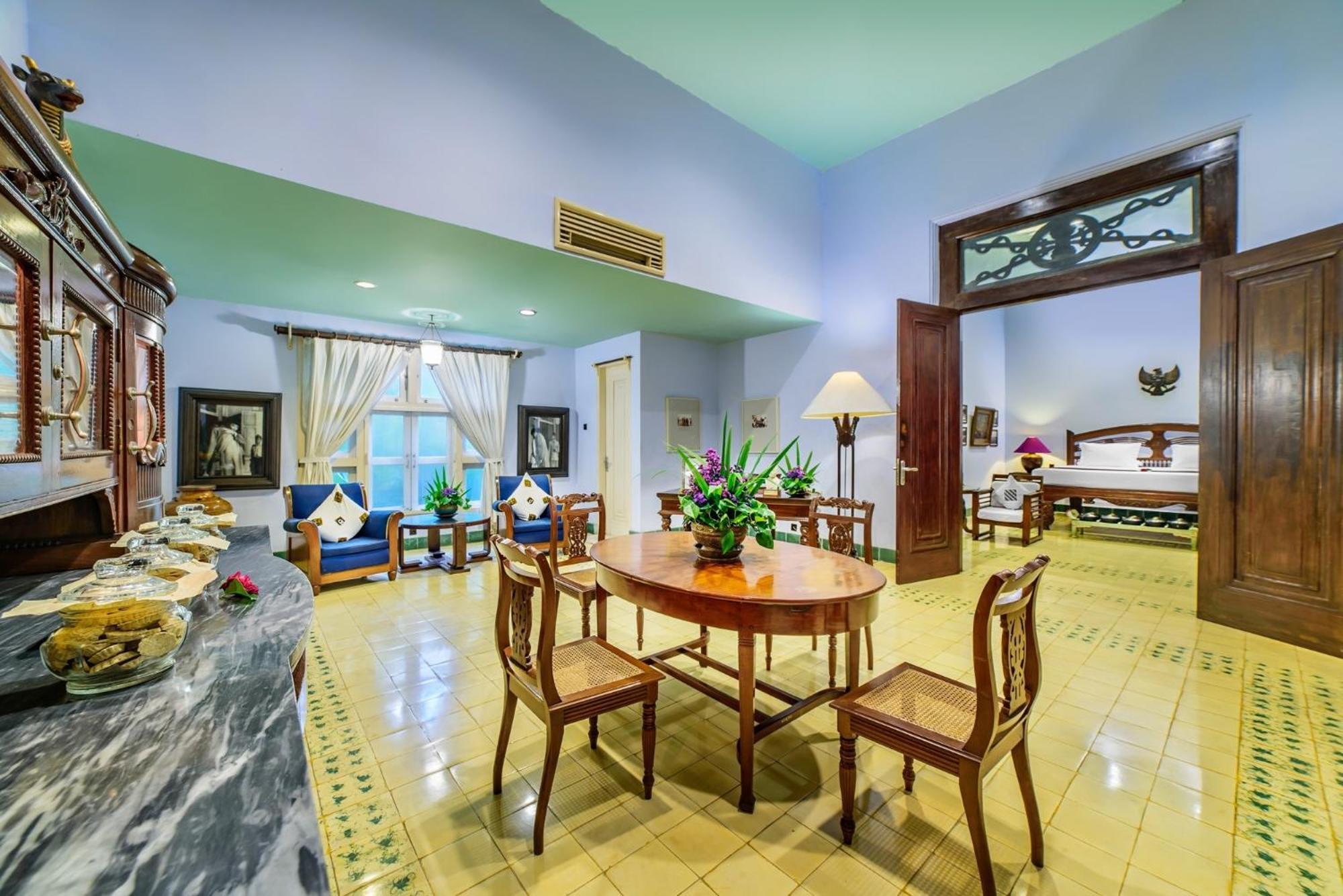 Hotel Tugu Blitar Εξωτερικό φωτογραφία