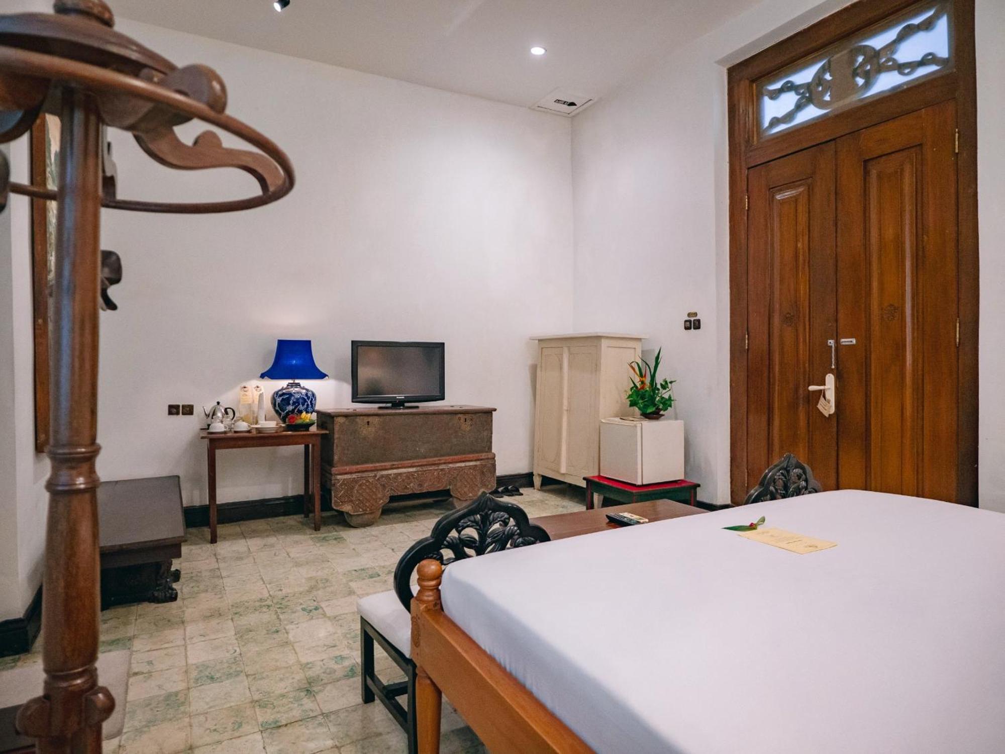 Hotel Tugu Blitar Εξωτερικό φωτογραφία