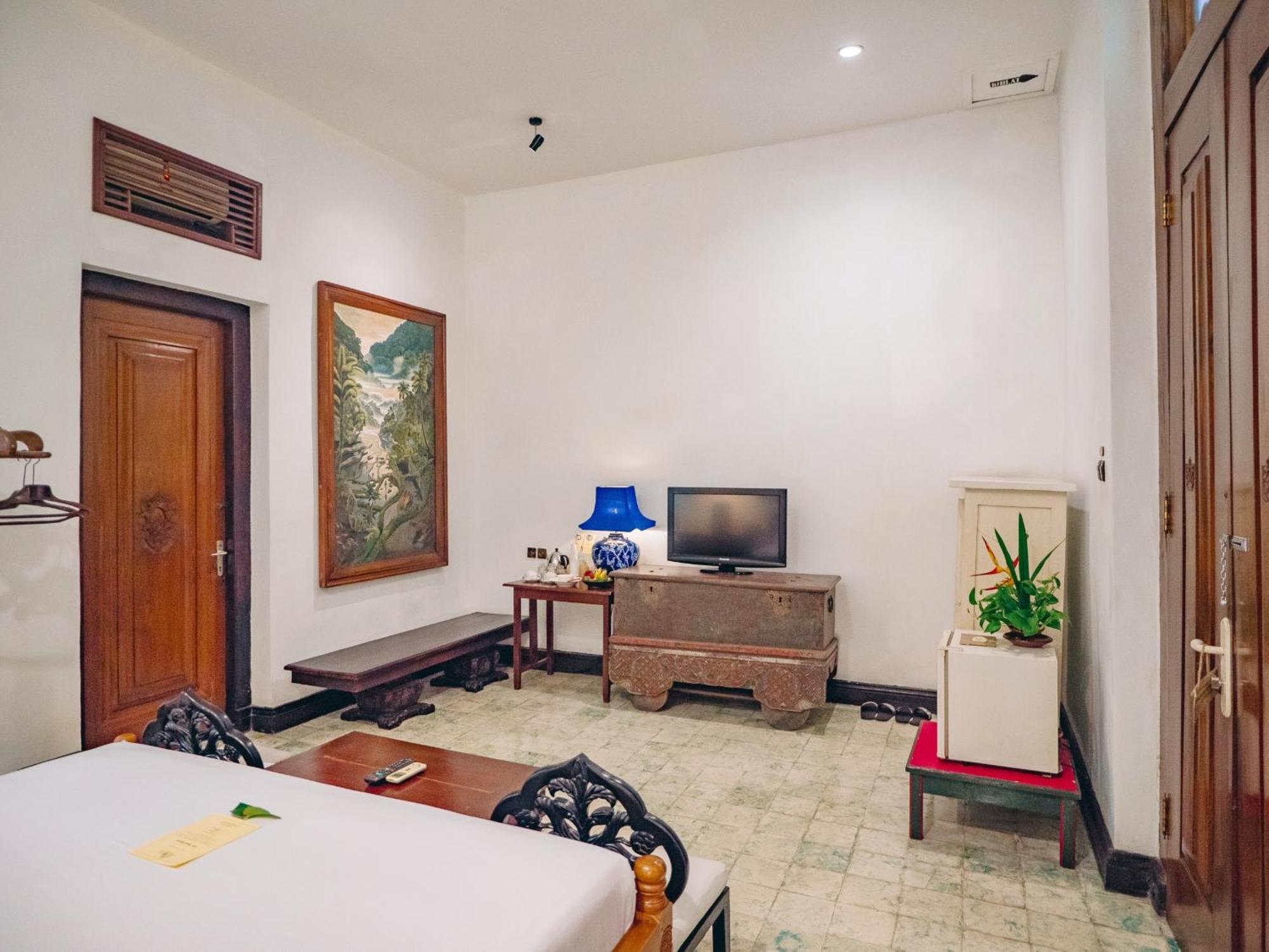 Hotel Tugu Blitar Εξωτερικό φωτογραφία