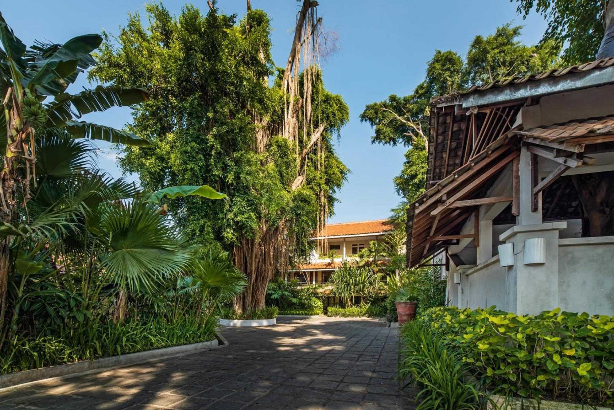 Hotel Tugu Blitar Εξωτερικό φωτογραφία