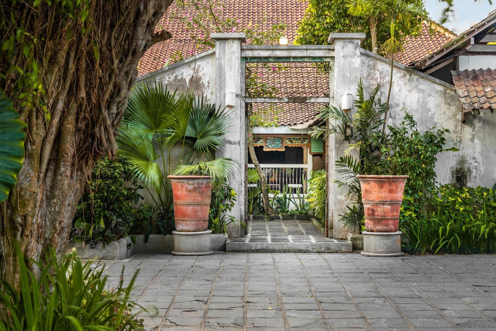 Hotel Tugu Blitar Εξωτερικό φωτογραφία